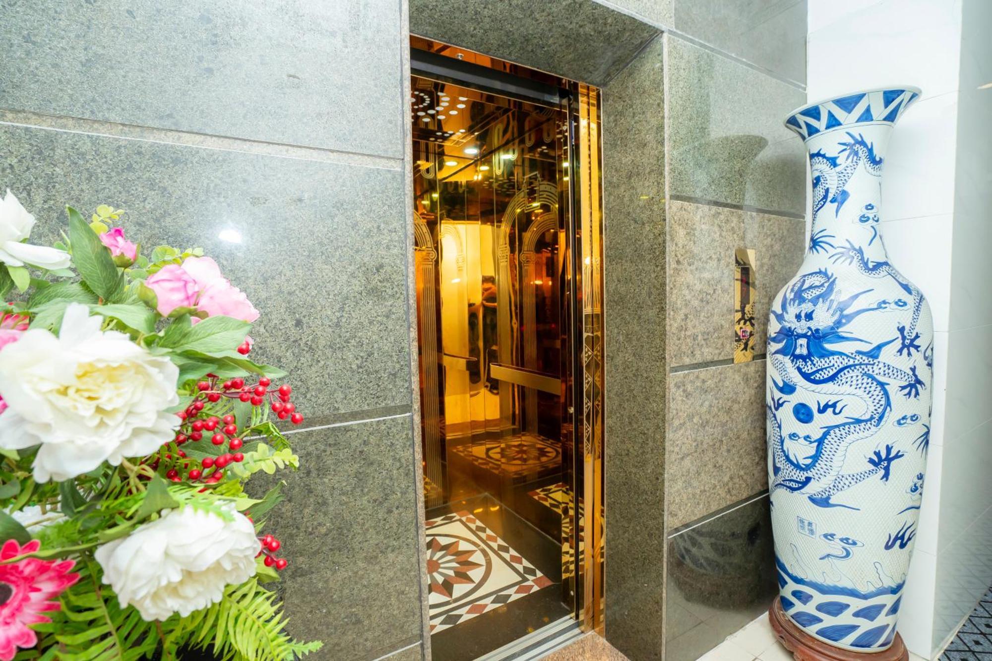 Golden Rose Premium Hotel Hanoi Bagian luar foto
